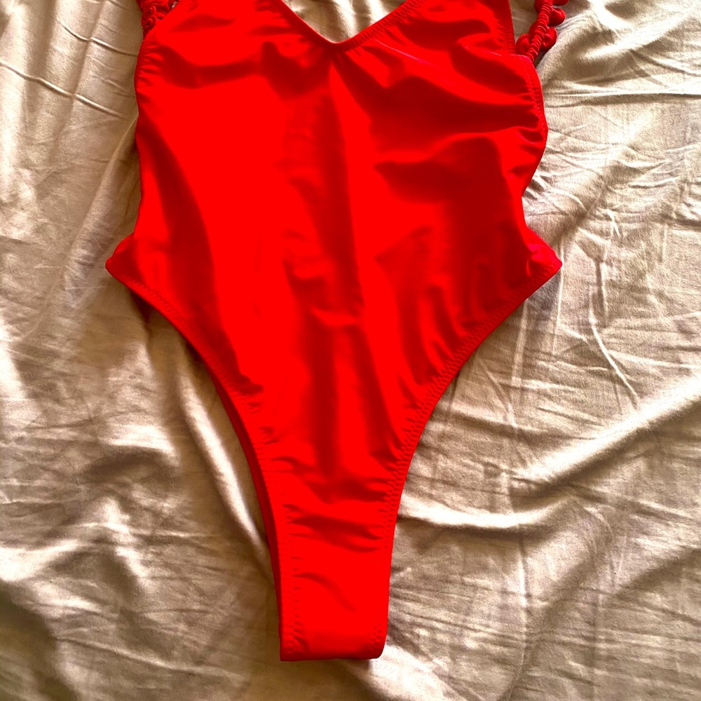 One piece bathing suit 🩱